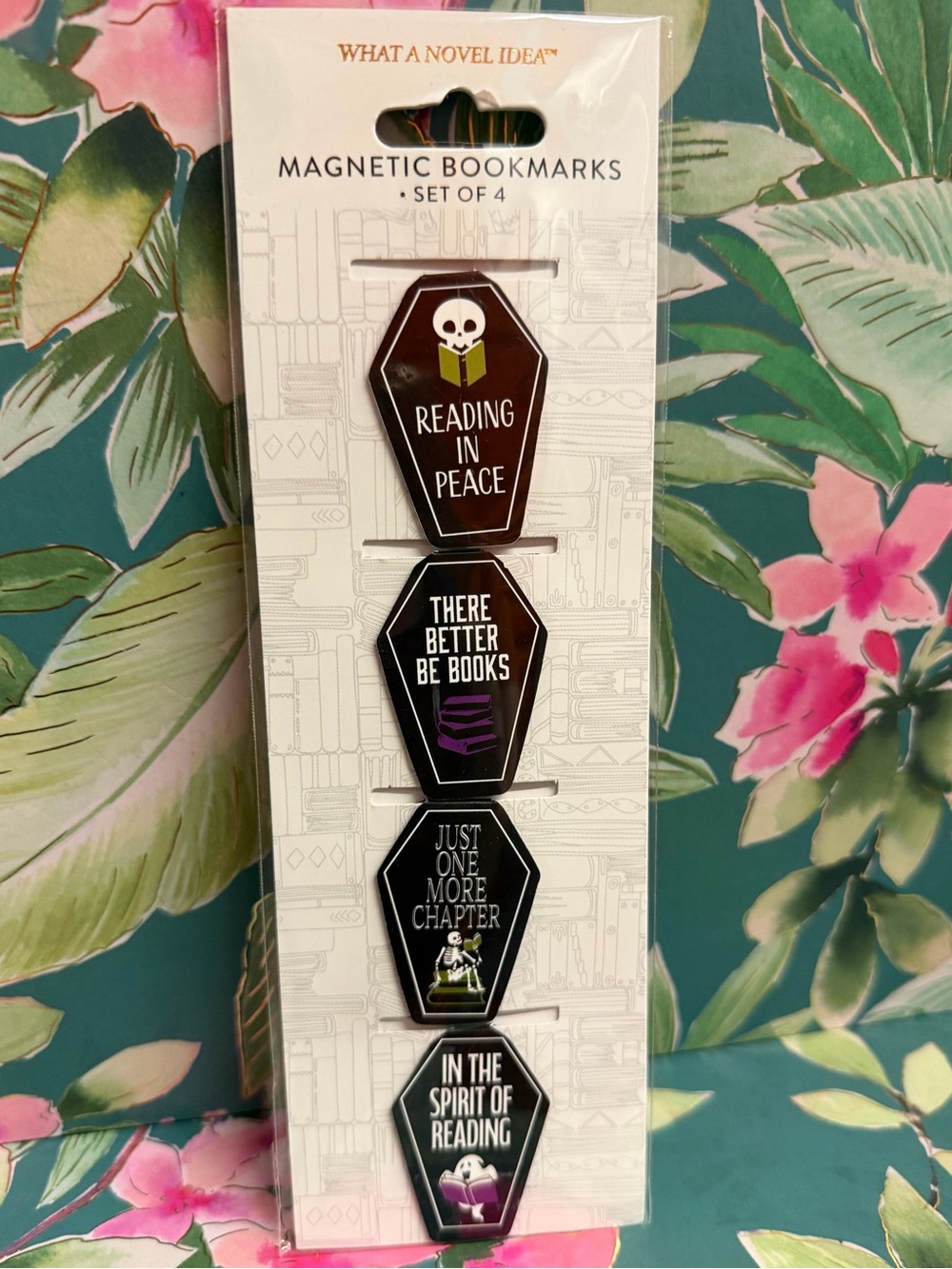 Halloween Spooky Reading Magnetic Bookmarks Set of 4 NWT